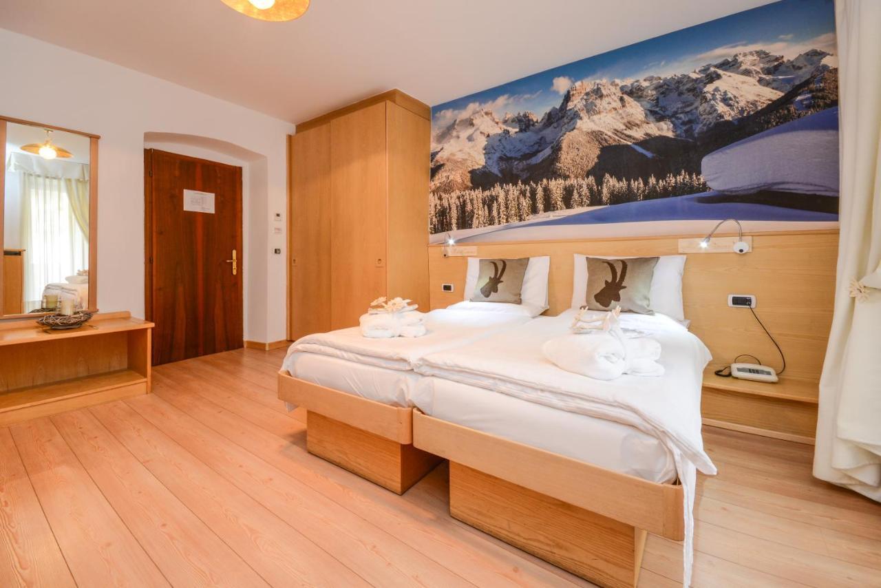 Hotel Corona Пинцоло Екстериор снимка