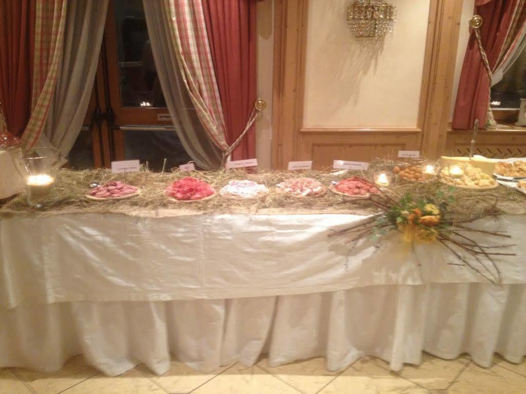 Hotel Corona Пинцоло Екстериор снимка