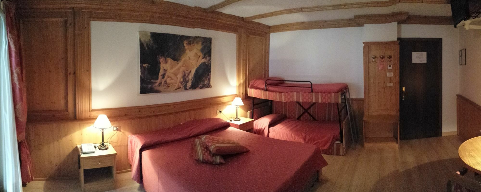 Hotel Corona Пинцоло Екстериор снимка
